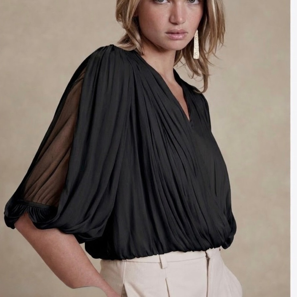 Banana Republic Cropped Wrap Pleated Blouse in Black Women's Size XS NWT